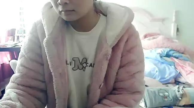 Snapshot of CN-Xiaoxi chatting on 12-29-24, 05:53 CN-Xiaoxi online show from 12-29-24, 05:53