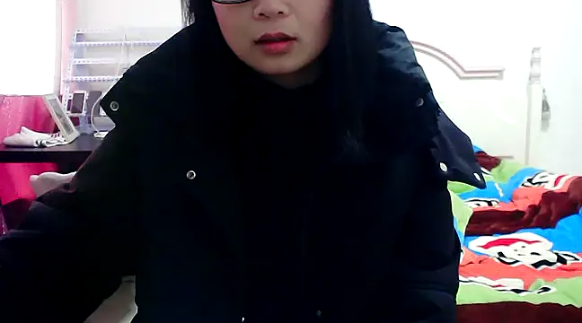 Snapshot of CN-Xiaoxi chatting on 02-17-25, 09:56 CN-Xiaoxi online show from 02-17-25, 09:56