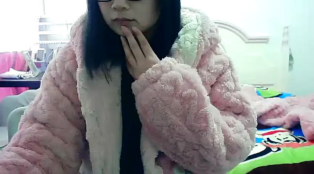 Snapshot of CN-Xiaoxi chatting on 02-25-25, 12:14 CN-Xiaoxi online show from 02-25-25, 12:14