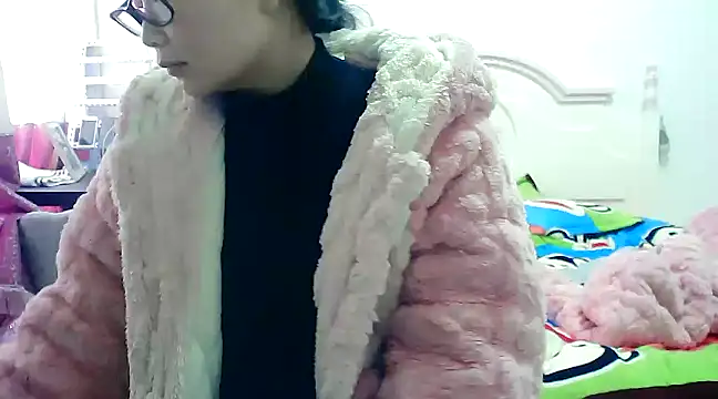 Snapshot of CN-Xiaoxi chatting on 02-27-25, 12:21 CN-Xiaoxi online show from 02-27-25, 12:21