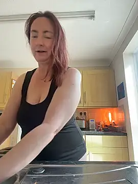 LouiseTswing online show from 05-01-26, 08:41