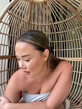 Snapshot of mayakitsune69 chatting on 02-15-26, 10:25 mayakitsune69 online show from 02-15-26, 10:25