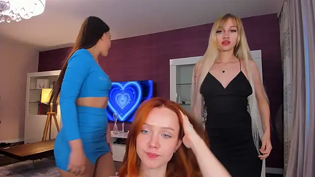 Snapshot of andrea_x_ chatting on 09-20-25, 12:39 andrea x online show from 09-20-25, 12:39