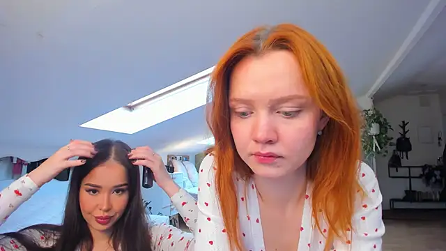 Snapshot of andrea_x_ chatting on 11-02-25, 07:22 andrea x online show from 11-02-25, 07:22