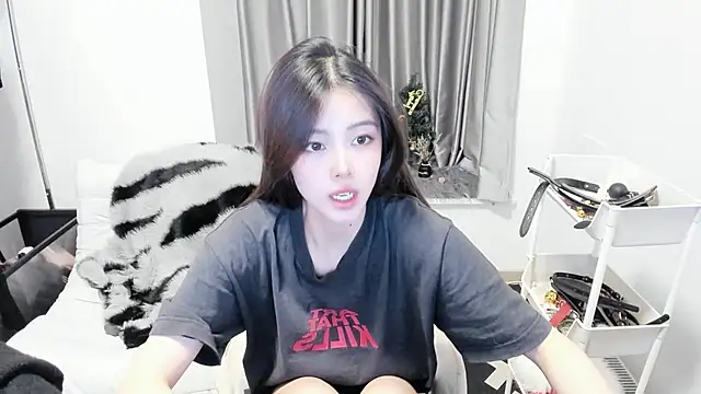 Snapshot of bbtt544 chatting on 03-19-25, 02:35 bbtt544 online show from 03-19-25, 02:35