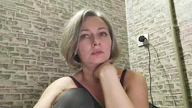 EdithManning online show from 01-04-25, 06:51