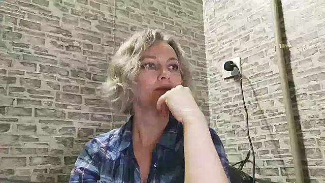 EdithManning online show from 01-13-25, 02:11