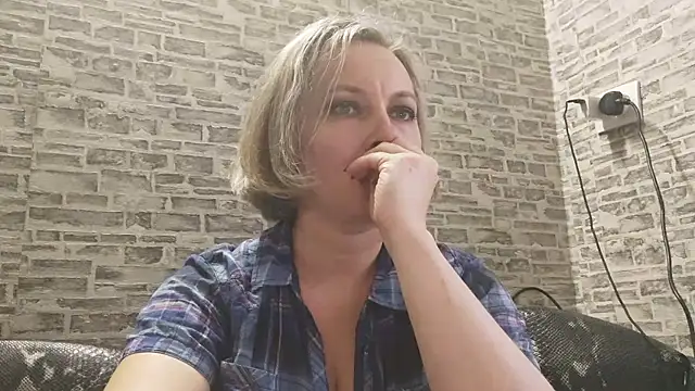 EdithManning online show from 01-22-25, 01:21