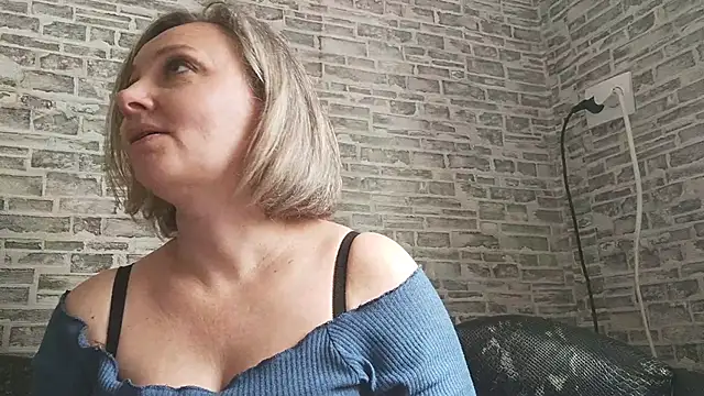 EdithManning online show from 03-10-25, 09:10