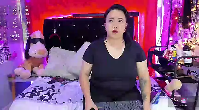 Snapshot of katieeandsharonn chatting on 01-18-25, 12:26 katieeandsharonn online show from 01-18-25, 12:26