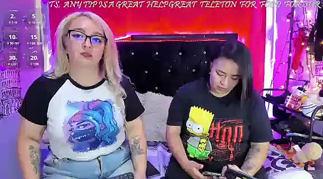 Snapshot of katieeandsharonn chatting on 01-18-25, 08:30 katieeandsharonn online show from 01-18-25, 08:30