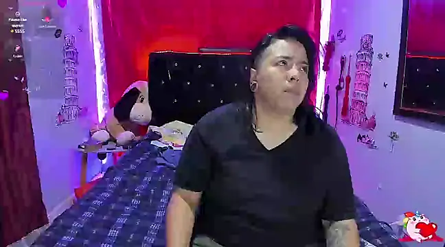 Snapshot of katieeandsharonn chatting on 02-20-25, 02:02 katieeandsharonn online show from 02-20-25, 02:02