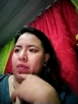 Snapshot of katieeandsharonn chatting on 03-19-25, 04:14 katieeandsharonn online show from 03-19-25, 04:14