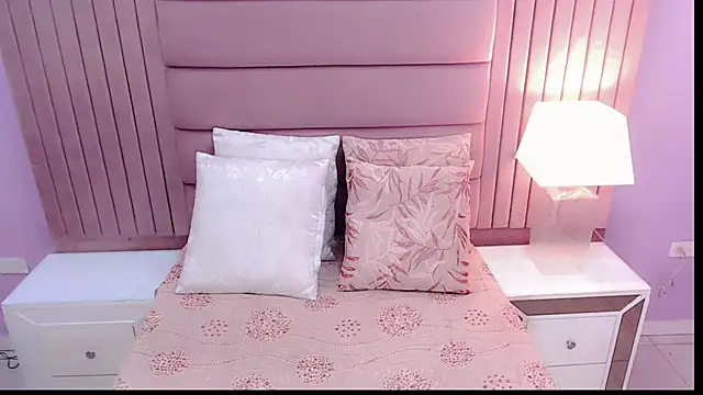 Snapshot of SexyValeriaa chatting on 01-09-25, 12:41 SexyValeriaa online show from 01-09-25, 12:41