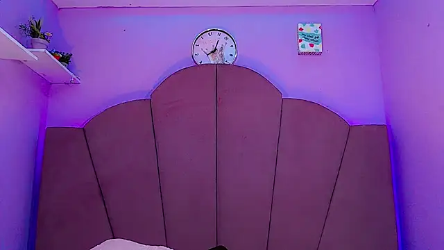 Snapshot of SexyValeriaa chatting on 03-19-25, 04:47 SexyValeriaa online show from 03-19-25, 04:47