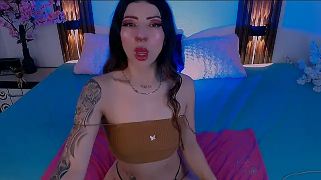 Snapshot of AmyHE chatting on 02-12-26, 11:05 AmyHE online show from 02-12-26, 11:05