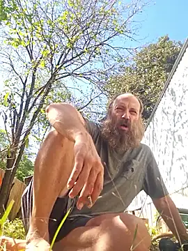 Snapshot of Beyond1978 chatting on 10-02-25, 05:42 Beyond1978 online show from 10-02-25, 05:42