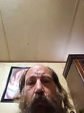 Snapshot of Beyond1978 chatting on 10-11-25, 05:44 Beyond1978 online show from 10-11-25, 05:44