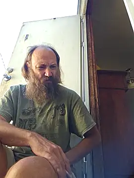 Snapshot of Beyond1978 chatting on 10-22-25, 04:07 Beyond1978 online show from 10-22-25, 04:07