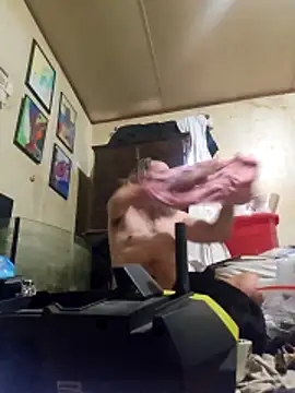 Snapshot of Beyond1978 chatting on 02-18-26, 04:03 Beyond1978 online show from 02-18-26, 04:03