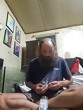 Snapshot of Beyond1978 chatting on 03-05-26, 06:31 Beyond1978 online show from 03-05-26, 06:31