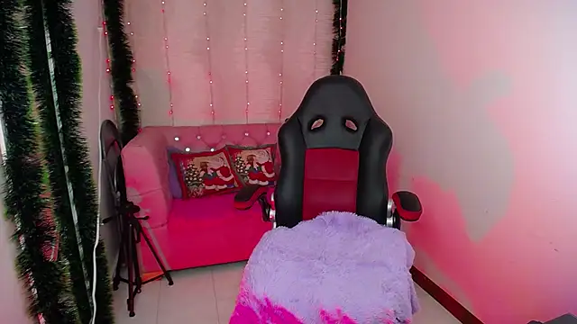 amelierouss online show from 12-14-24, 12:33