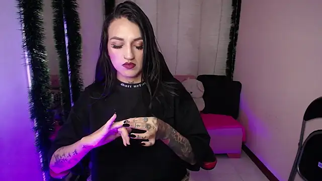 amelierouss online show from 12-19-24, 06:34