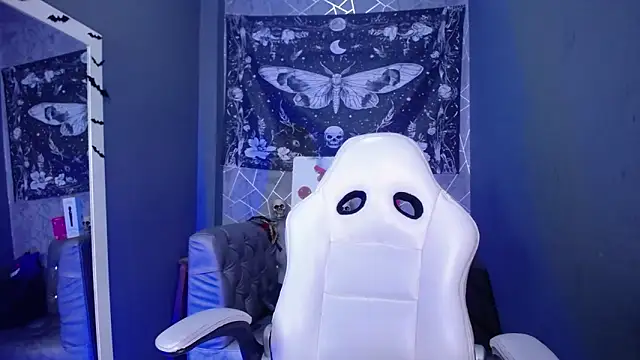 amelierouss online show from 02-11-26, 05:23