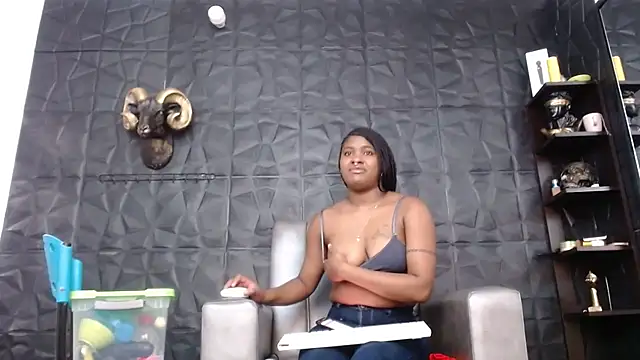 Hanna Fox 69 online show from 10-09-25, 12:47