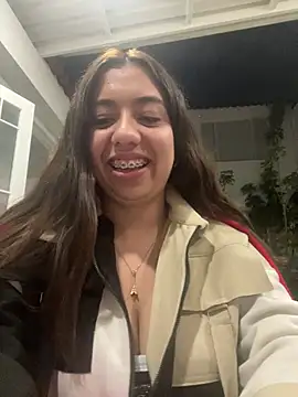 Snapshot of Lea_velle chatting on 02-18-25, 06:59 Lea velle online show from 02-18-25, 06:59