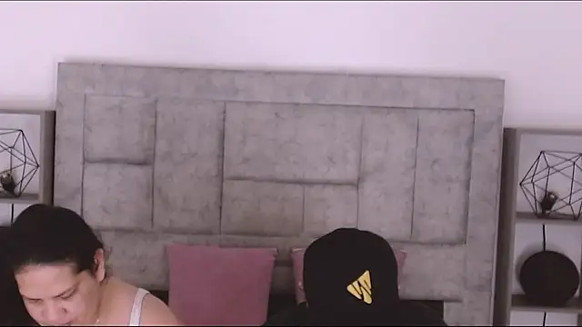 Candy and Jh0n online show from 03-11-26, 08:04