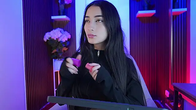 CattleyaScaly online show from 10-21-25, 07:14