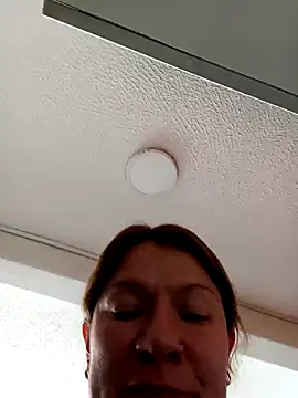 Skylar-Vox- online show from 03-05-25, 12:49