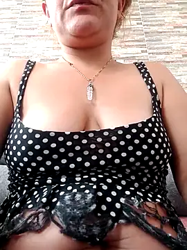 Skylar-Vox- online show from 10-17-25, 04:42