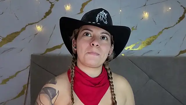 Snapshot of agatha_97_ chatting on 09-27-25, 03:44 agatha 97 online show from 09-27-25, 03:44