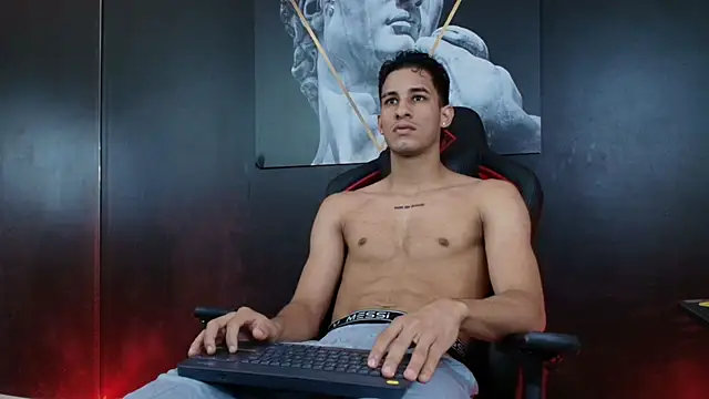 Snapshot of JakeMoxley chatting on 10-10-25, 12:37 JakeMoxley online show from 10-10-25, 12:37