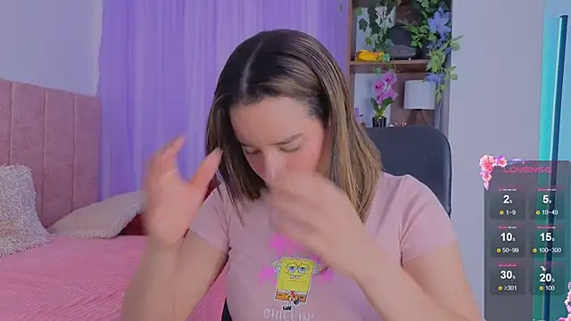 Snapshot of emilyrouxe chatting on 12-21-25, 06:15 emilyrouxe online show from 12-21-25, 06:15