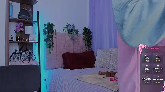 Snapshot of emilyrouxe chatting on 02-26-26, 04:17 emilyrouxe online show from 02-26-26, 04:17