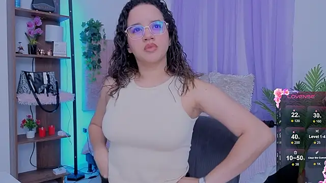 Snapshot of emilyrouxe chatting on 02-27-26, 03:56 emilyrouxe online show from 02-27-26, 03:56