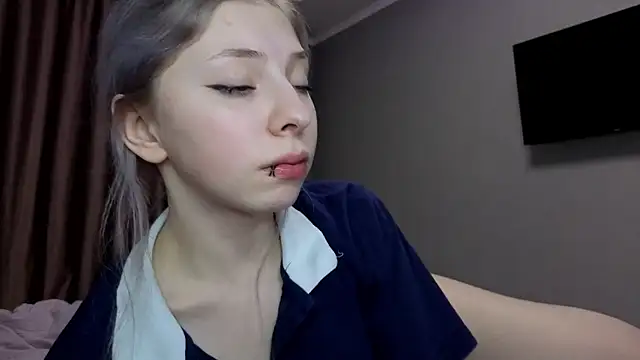 Snapshot of RinnMariko chatting on 02-25-25, 01:52 RinnMariko online show from 02-25-25, 01:52
