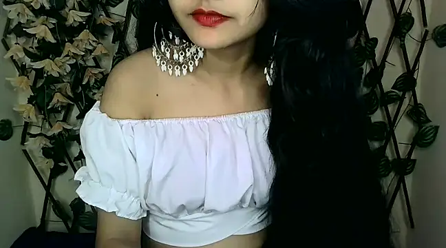 Snapshot of SUZY_FROMUS chatting on 02-02-25, 09:56 SUZY FROMUS online show from 02-02-25, 09:56