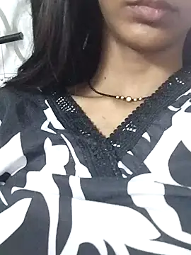 Snapshot of Aaliya_Love chatting on 01-16-25, 08:54 Aaliya Love online show from 01-16-25, 08:54