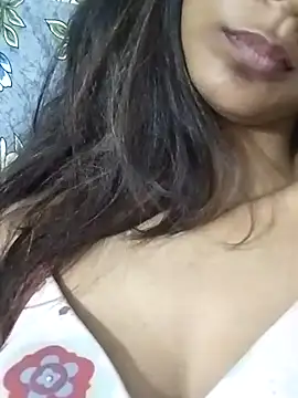 Snapshot of Aaliya_Love chatting on 02-02-25, 06:10 Aaliya Love online show from 02-02-25, 06:10