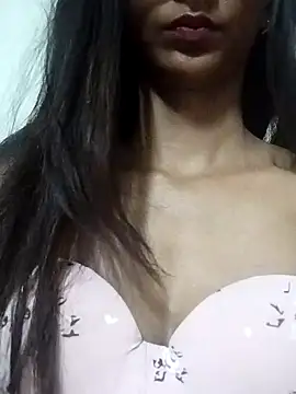 Snapshot of Aaliya_Love chatting on 02-18-25, 06:15 Aaliya Love online show from 02-18-25, 06:15