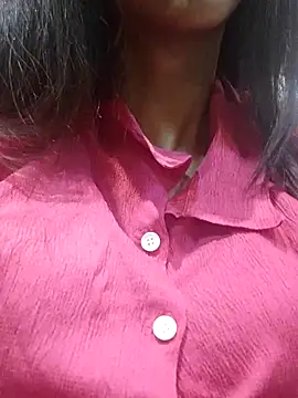Snapshot of Aaliya_Love chatting on 03-13-25, 04:45 Aaliya Love online show from 03-13-25, 04:45