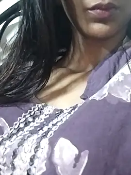 Snapshot of Aaliya_Love chatting on 09-21-25, 09:33 Aaliya Love online show from 09-21-25, 09:33