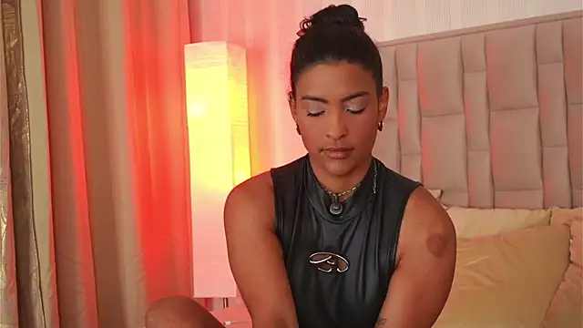 GabyRios online show from 05-05-26, 01:41