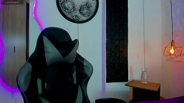 Snapshot of tatiana_sc chatting on 10-03-25, 01:19 tatiana sc online show from 10-03-25, 01:19