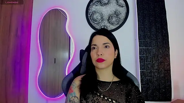 Snapshot of tatiana_sc chatting on 10-07-25, 01:19 tatiana sc online show from 10-07-25, 01:19