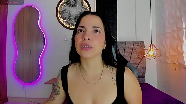 Snapshot of tatiana_sc chatting on 10-08-25, 01:20 tatiana sc online show from 10-08-25, 01:20